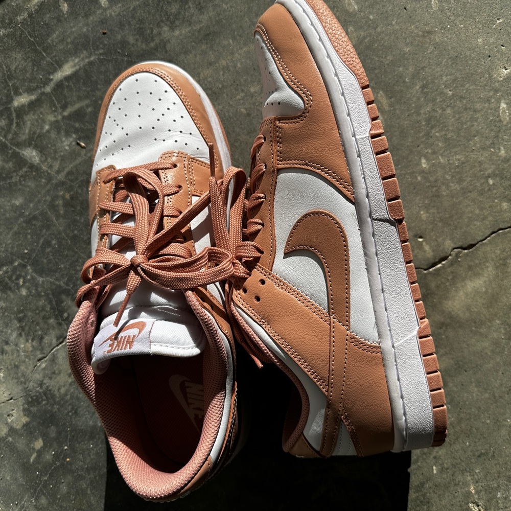 Nike Women’s Dunks